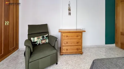 Habitación en alquiler en Carrer Devesa, Altozano (Distrito Campoamor-Altozano. Alicante - Alacant) de 400 €<span>/mes</span>