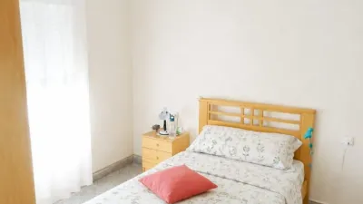 Flat on Juan Guerrero Ruiz Street photo 18