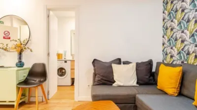 Apartment in Embajadores photo 2