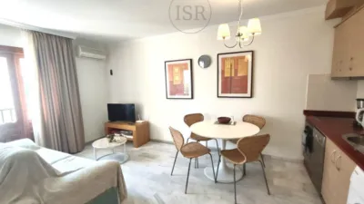 Apartment on Avenida de Juan Sebastián Elcano, 72 photo 3