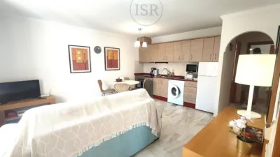 Apartment on Avenida de Juan Sebastián Elcano, 72 photo 4