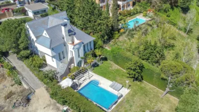 Chalet in El Monte photo 2