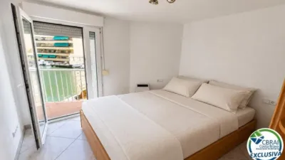 Apartment in Carrer del Cap de la Gola photo 9