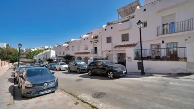 Terraced house on Eugenia de Montijo Street photo 12