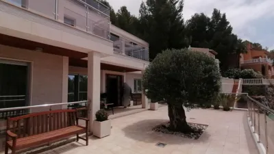 House - View 2