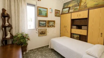 Flat in Patraix photo 13
