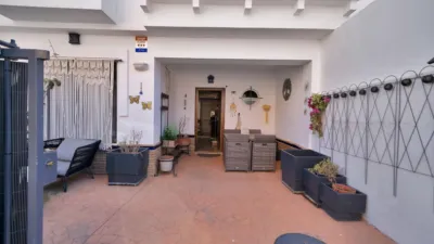 Terraced house on Eugenia de Montijo Street photo 60