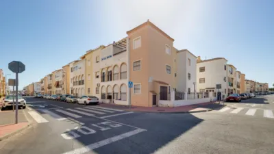 House on Calle de Ramón Rubial Cavias photo 27