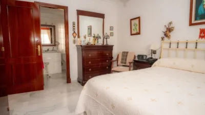 Apartment on Calle de Santa Teresa de Jesús photo 9
