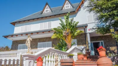 Chalet on Carrer Cal Tarda photo 2