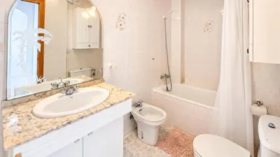 Apartment on Avinguda de Tamarit photo 9