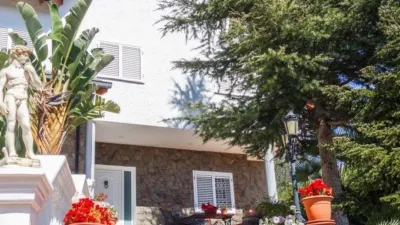 Chalet on Carrer Cal Tarda photo 45