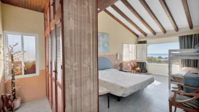 Chalet on Calle 18 Avenida del Fuego photo 8