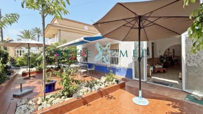 Chalet on Calle de las Islas Canarias photo 3