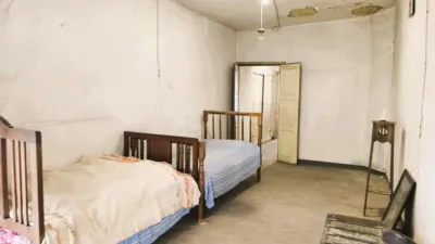 Casa – Santiago de Compostela, Cidade Vella, O Ensanche - Más