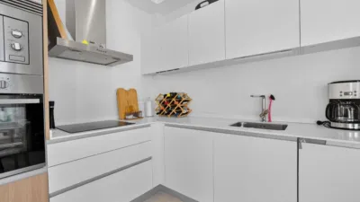 Apartment on Calle Esperanza Macarena photo 9