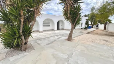 Chalet on Calle Partida Marina photo 2