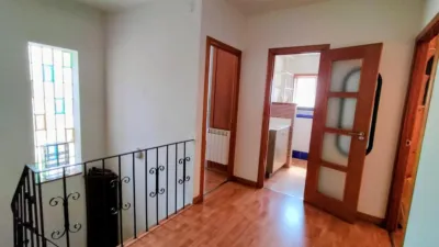 House in Centre photo 22
