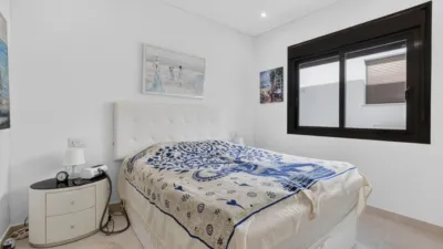 Apartment on Calle Esperanza Macarena photo 15