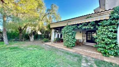 Chalet on Carrer del Limonero photo 2