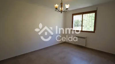 Semi-detached house on Calle Zaragoza S Perenchiza, No. 15 photo 15