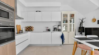 Apartment on Calle Esperanza Macarena photo 8
