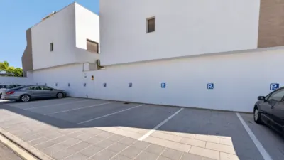 Apartment on Calle Esperanza Macarena photo 26