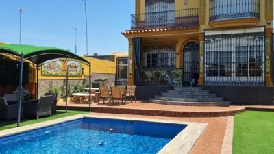 Chalet in Alcalá de Guadaíra photo 2