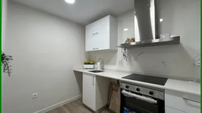 Apartment on Passeig de la Zona Franca photo 9