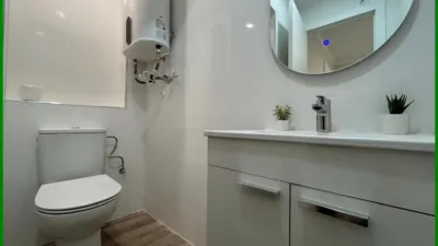 Apartment on Passeig de la Zona Franca photo 14