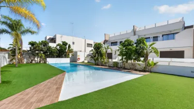 Apartment on Calle Esperanza Macarena photo 24