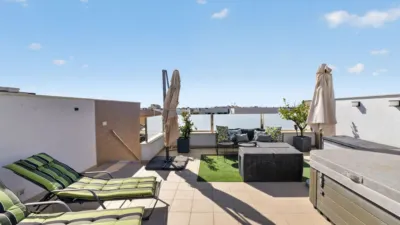 Apartment on Calle Esperanza Macarena photo 23