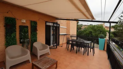 Chalet on Carrer Pinos photo 3