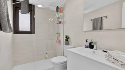 Apartment on Calle Esperanza Macarena photo 14