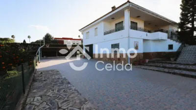 Chalet on Carrer del Riu Túria photo 2