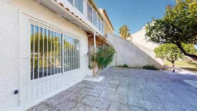 Apartment on Carrer de Manuel de Falla photo 26