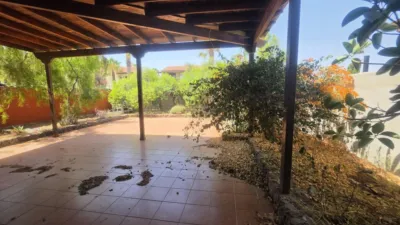 Casa en venta en Avenida Primero de Mayo, 26, Parque Holandés (La Oliva) de 298.900 €