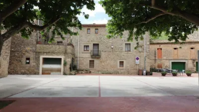 House in Les Escaules photo 2