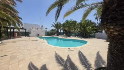 Casa en venta en Avenida Primero de Mayo, 26, Parque Holandés (La Oliva) de 298.900 €