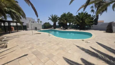Casa en venta en Avenida Primero de Mayo, 26, Parque Holandés (La Oliva) de 298.900 €