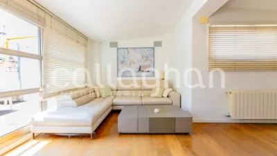 Penthouse on Cirilo Amorós Street photo 6