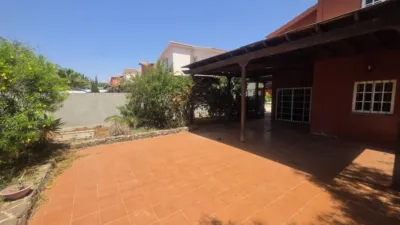 Casa en venta en Avenida Primero de Mayo, 26, Parque Holandés (La Oliva) de 298.900 €