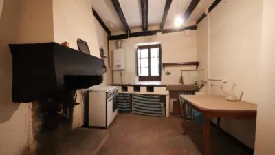 House in Les Escaules photo 6