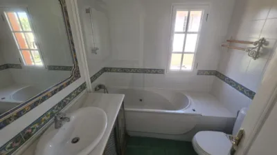 Casa en venta en Avenida Primero de Mayo, 26, Parque Holandés (La Oliva) de 298.900 €