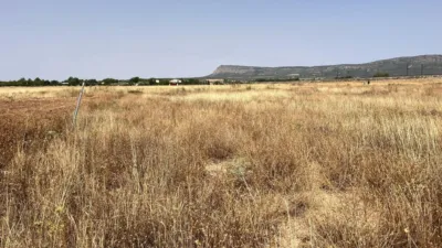 Terreno en venta en Almansa - Más
