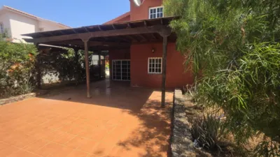 Casa en venta en Avenida Primero de Mayo, 26, Parque Holandés (La Oliva) de 298.900 €