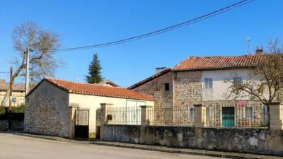 Terraced house on Calle Fundacion Atapuerca, No. 2 photo 2