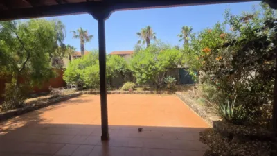 Casa en venta en Avenida Primero de Mayo, 26, Parque Holandés (La Oliva) de 298.900 €