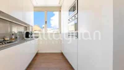 Penthouse on Cirilo Amorós Street photo 15