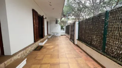 Apartment on Carrer de l'Empordà photo 45